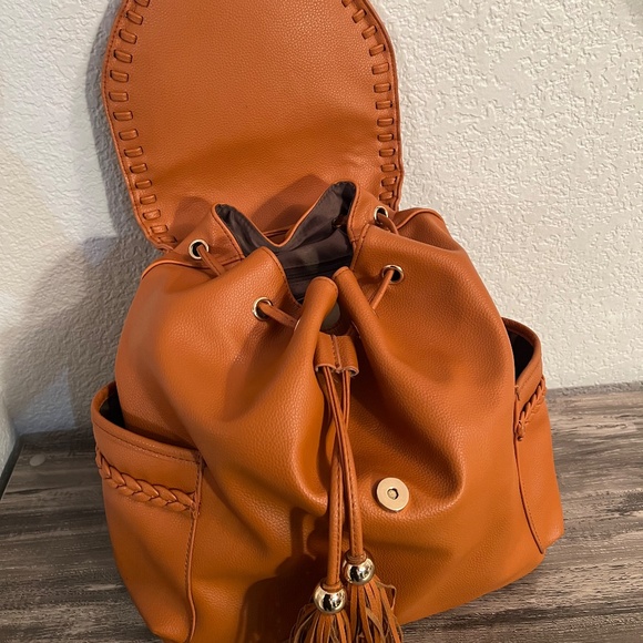 Lionel Small Backpack Camel Tan Color New - Picture 10 of 15